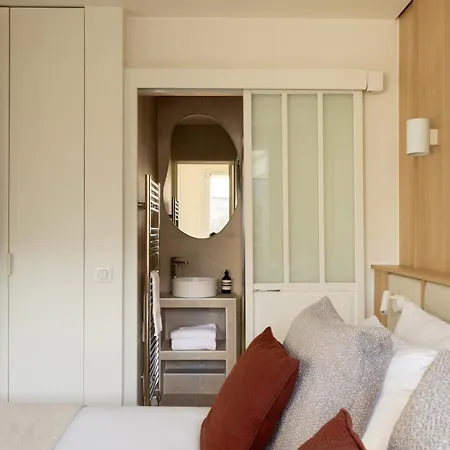 Champs Elysees - Ponthieu Apartment *
