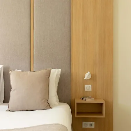 Champs Elysees - Ponthieu Apartment *