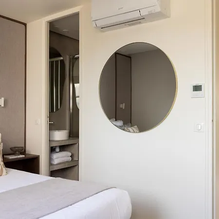 Champs Elysees - Ponthieu Apartment