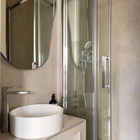Champs Elysees - Ponthieu Apartment Paris